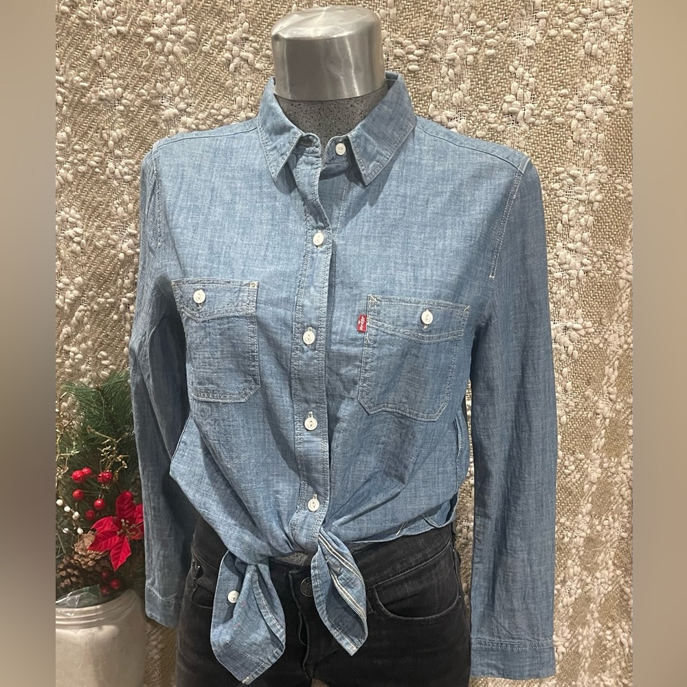 Levi’s Women Boyfriend Fit Denim Blue Long Sleeve Button Up Size XS - Picture 4 of 5